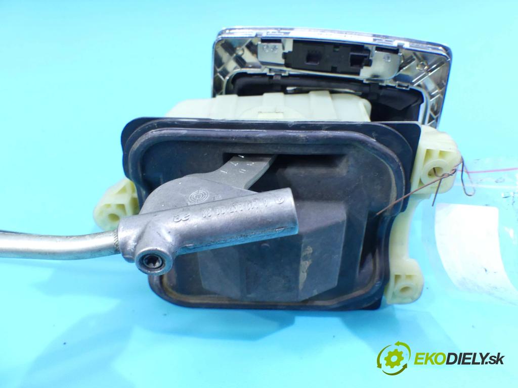 Mercedes GLK X204 2008-2015 2,2.0 cdi 170 HP automatic 125 kW 2143 cm3 5- Páka: Změny: stupeň,rýchlosť A2042673088 (Rýchlostné páky / kulisy)