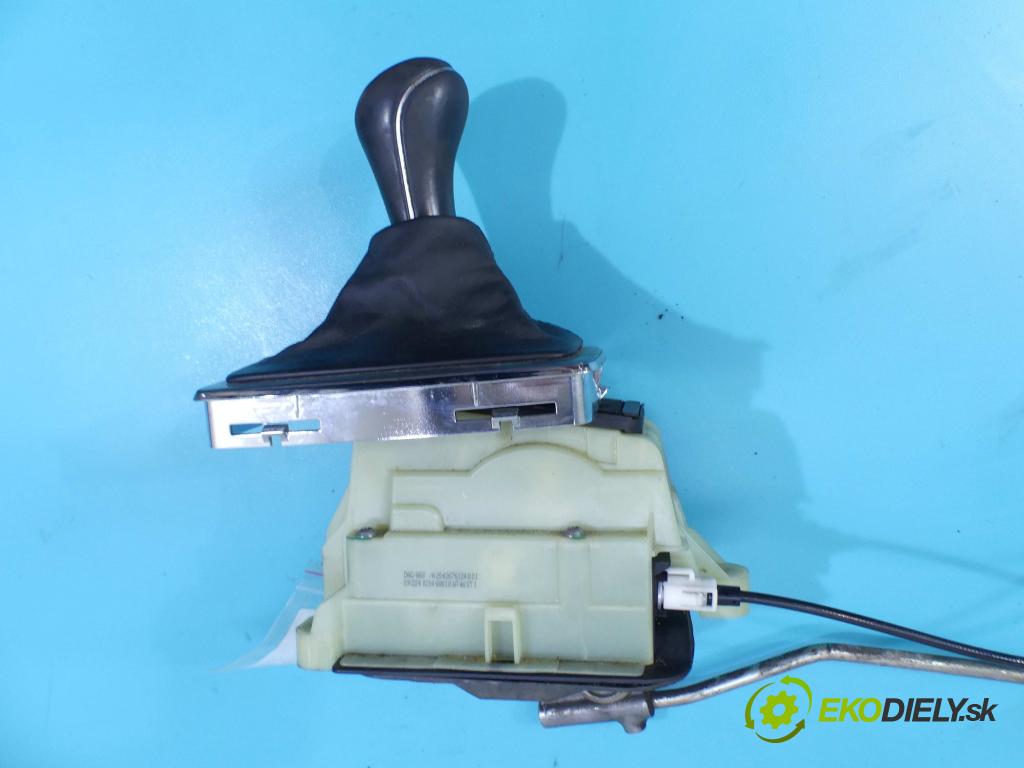 Mercedes GLK X204 2008-2015 2,2.0 cdi 170 HP automatic 125 kW 2143 cm3 5- Páka: Změny: stupeň,rýchlosť A2042673088 (Rýchlostné páky / kulisy)