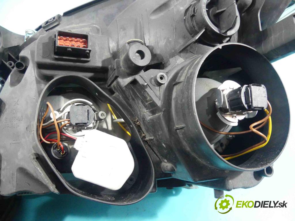 Opel Vectra C 2002-2008 1.8 16v 122 HP manual 90 kW 1796 cm3 5- Reflektor: pravý  (Pravé)