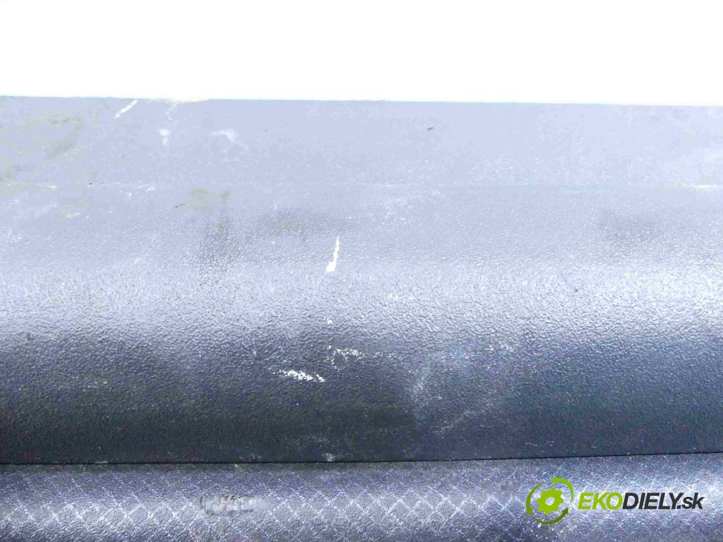 Fiat Stilo 1.9 jtd 116 HP manual 85 kW 1910 cm3 5- roleta  (Rolety kufra)