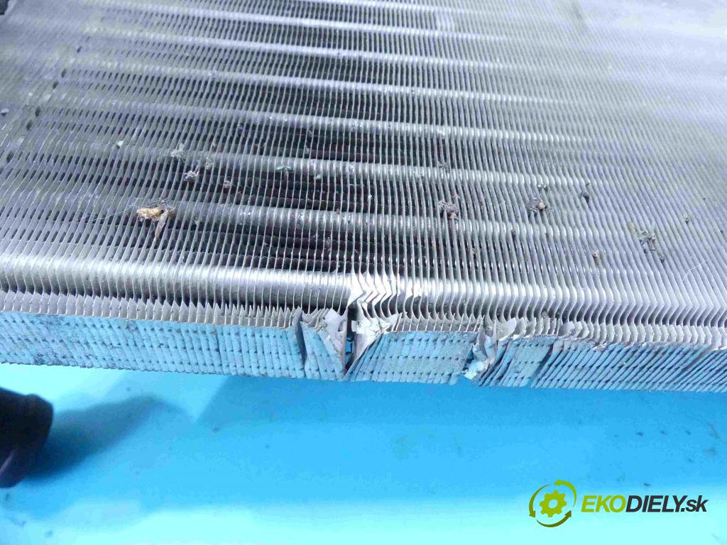 Vw Bora 1.4 16v 75 HP manual 55 kW 1390 cm3 4- chladič  (Chladiče)