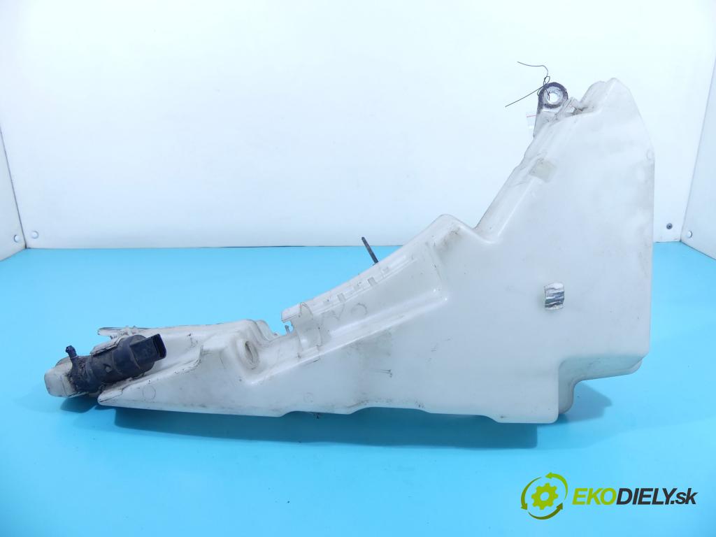 Audi A6 C6 2004-2011 2.7 tdi 179KM manual 132 kW 2698 cm3 4- nádržka tekutina: ostřikovačů 4F0955451P