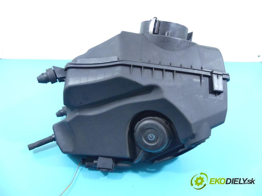 Audi A6 C6 2004-2011 2.7 tdi 179KM manual 132 kW 2698 cm3 4- obal filtra vzduchu 4F0133837H (Obaly filtrov vzduchu)