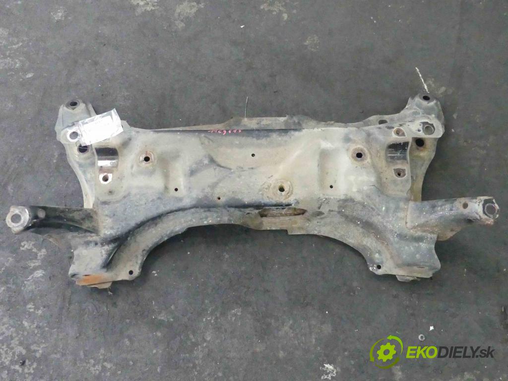 Toyota Yaris II 2005-2011 1.4 D4D 90 hp manual 66 kW 1364 cm3 5- výztuha motoru 
