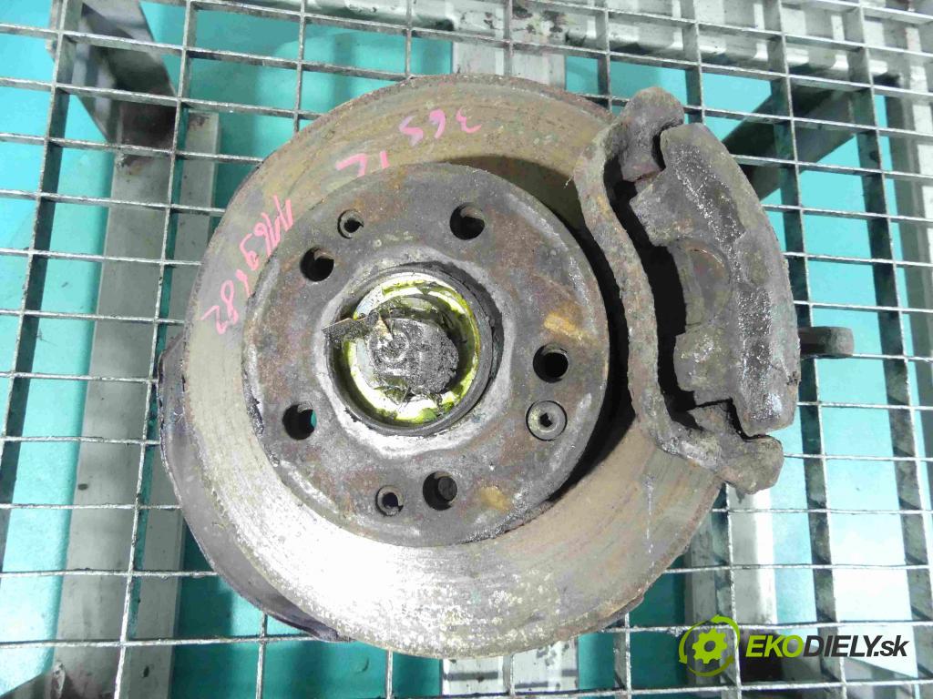 Mercedes 190 201 1.8 109 HP manual 80 kW 1797 cm3 4- náboj ľavé  (Náboje)