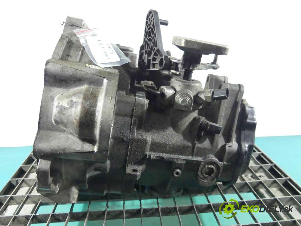 Vw Golf VII 2012-2020 1.6 tdi 105 HP manual 77 kW 1598 cm3 3- prevodovka stupeň,rýchlosť manual MWW