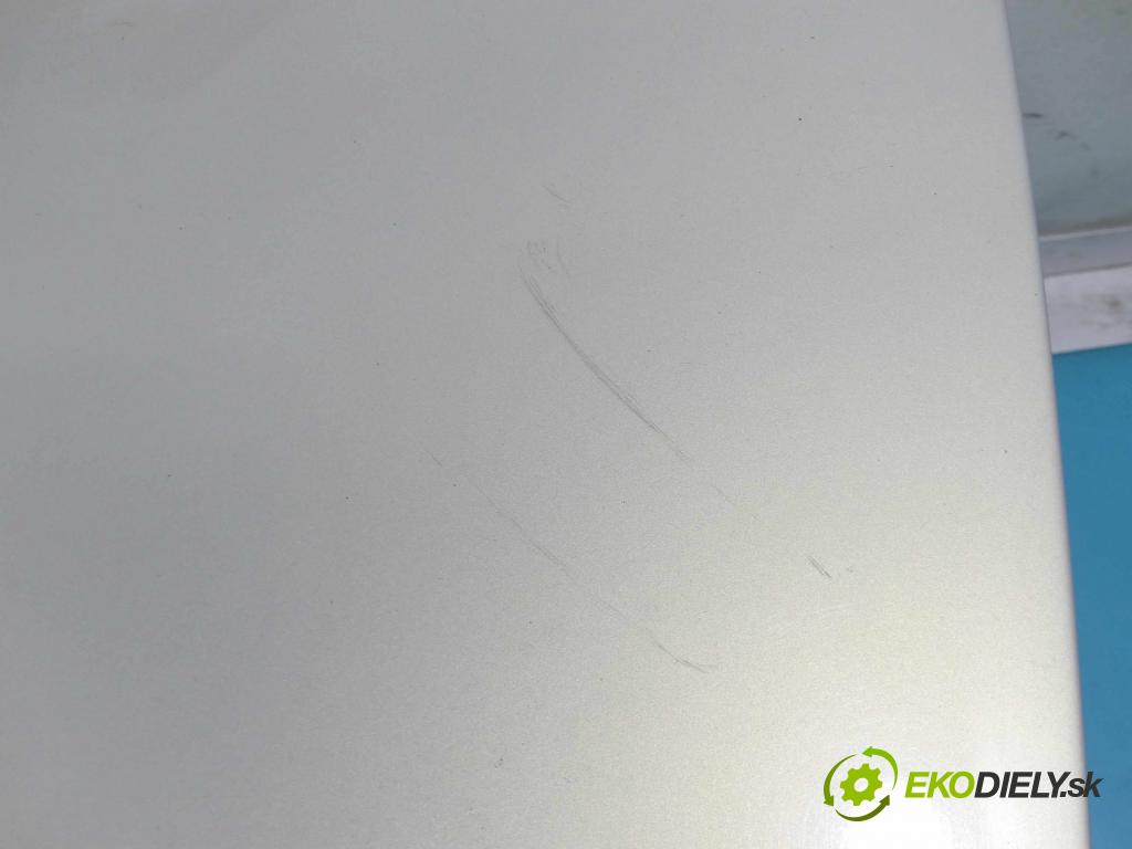 Volvo S80 I 1998-2006 2.5 tdi 140 hp manual 103 kW 2461 cm3 4- zadní kufrové dveře  (Zadní kapoty)