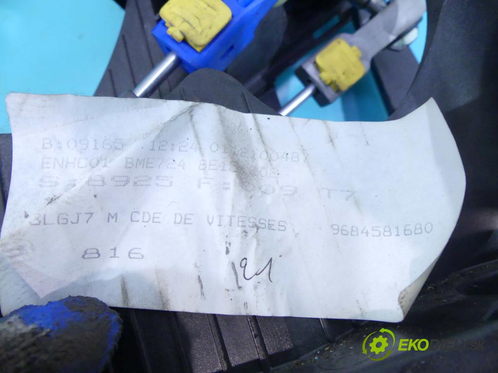 Peugeot 308 I 2007-2013 1.6 16v 120 HP manual 88 kW 1598 cm3 5- Páka: Změny: stupeň,rýchlosť  (Rýchlostné páky / kulisy)