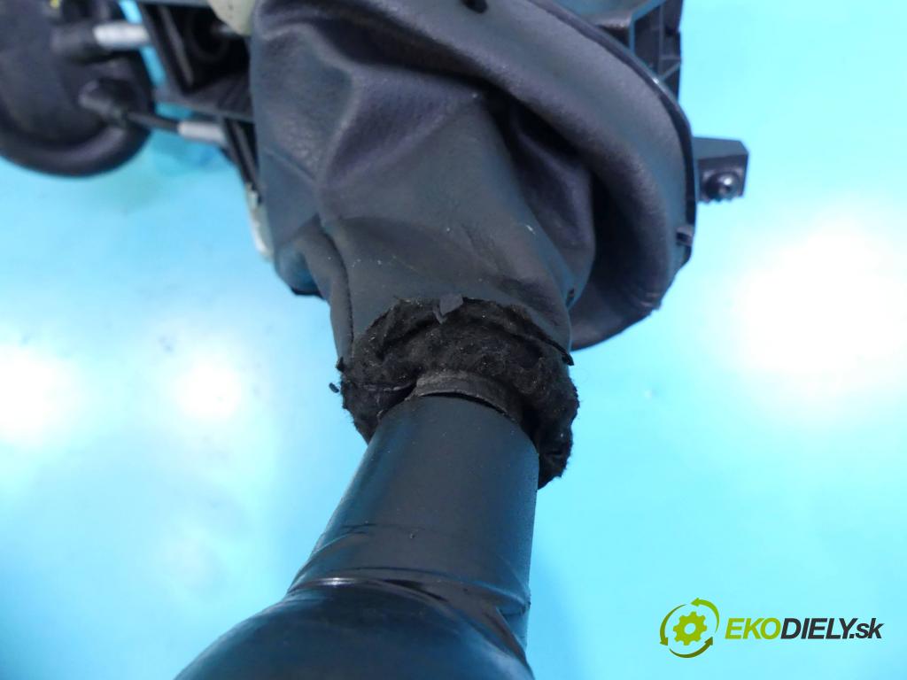 Peugeot 308 I 2007-2013 1.6 16v 120 HP manual 88 kW 1598 cm3 5- Páka: Změny: stupeň,rýchlosť  (Rýchlostné páky / kulisy)