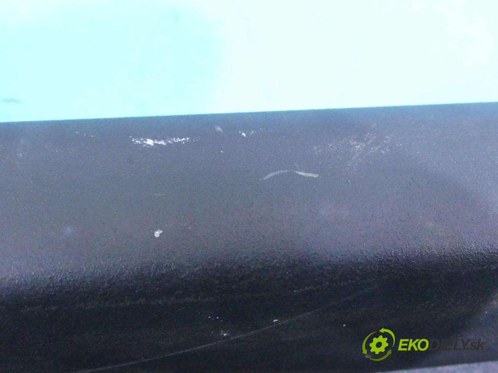 Toyota Corolla E12 2001-2009 2.0 D4D 90 HP manual 66 kW 1995 cm3 5- roleta  (Rolety kufra)