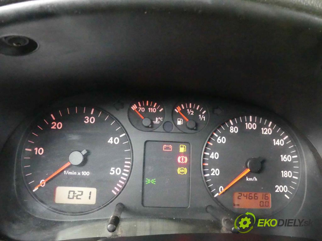Seat Arosa 1.7 sdi 60 HP manual 44 kW 1718 cm3 3- prístrojovka/ budíky 0263601003 (Prístrojové dosky, displeje)