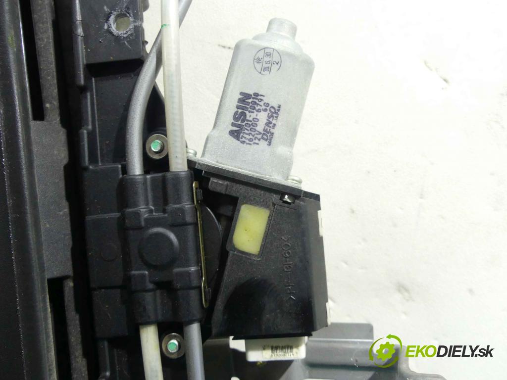 Mitsubishi Grandis 2.0 DID 136hp manual 100 kW 1968 cm3 5- Střešní okno: 471701-10010 (Okna karoserie)