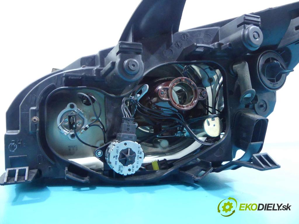 Ford Focus Mk2 2004-2011 1.6 tdci 109 HP manual 80 kW 1560 cm3 5- Reflektor: pravý 4M51-13W029-EC (Pravé)