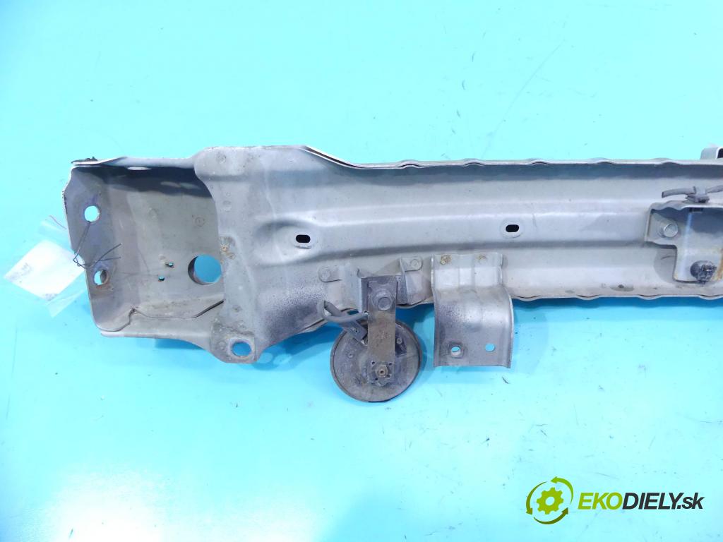 Mitsubishi Grandis 2.0 DID 136 HP manual 100 kW 1968 cm3 5- výstuha nárazník