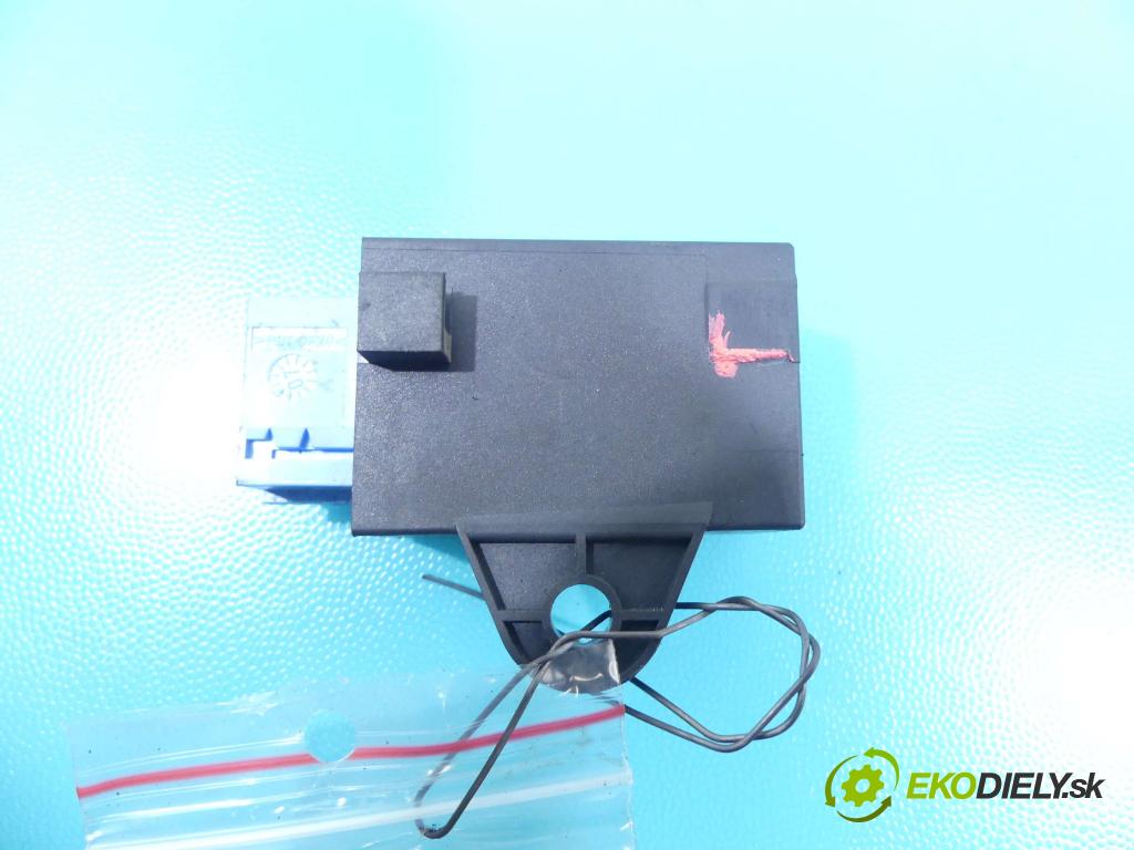 Citroen C6 2005-2012 2.7 hdi 204 HP automatic 150 kW 2720 cm3 4- Relé: 9663598280 (Relé)