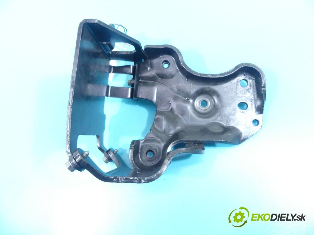 Citroen C6 2005-2012 2.7 hdi 204 HP automatic 150 kW 2720 cm3 4- airbag motora 4U3Q-126569-BA (Držiaky motora)