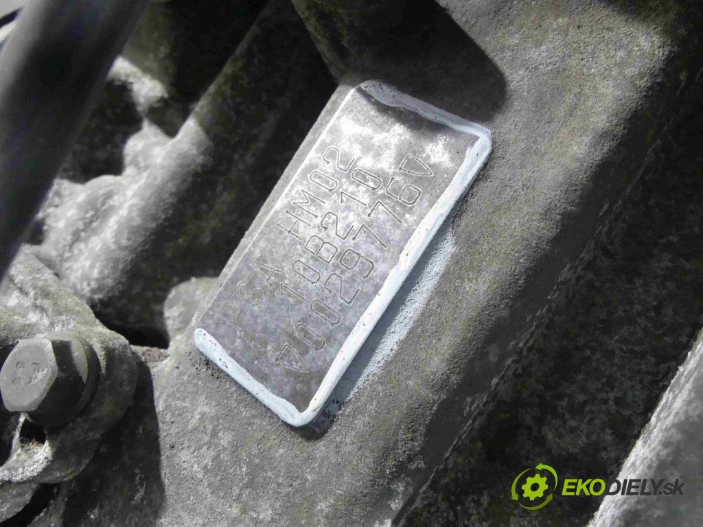 Peugeot 301 1.2 12v 72 hp manual 53 kW 1199 cm3 4- motor benzín HMY