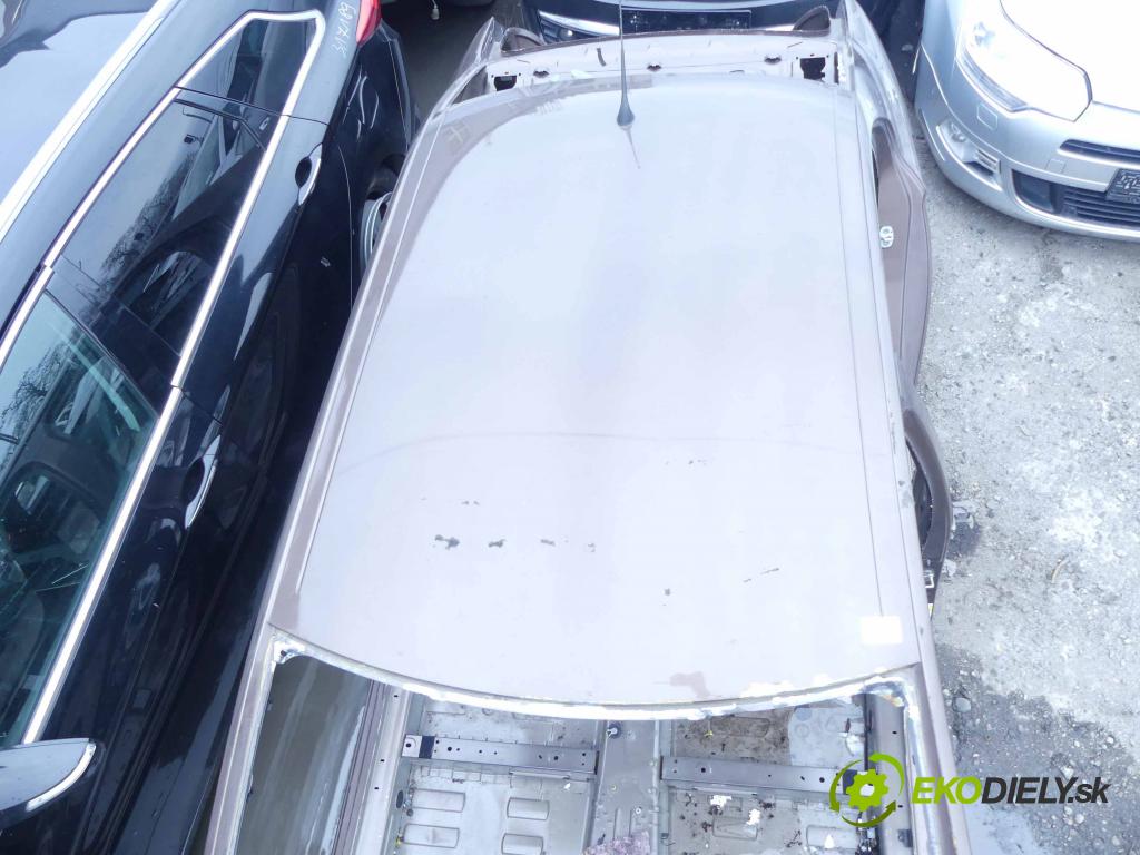 Peugeot 301 1.2 12v 72 hp manual 53 kW 1199 cm3 4- Strecha: 