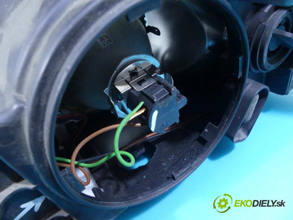 Jaguar XF 2007-2015 3.0 TD V6 241KM automatic 177 kW 2993 cm3 4- Reflektor: pravý  (Pravé)