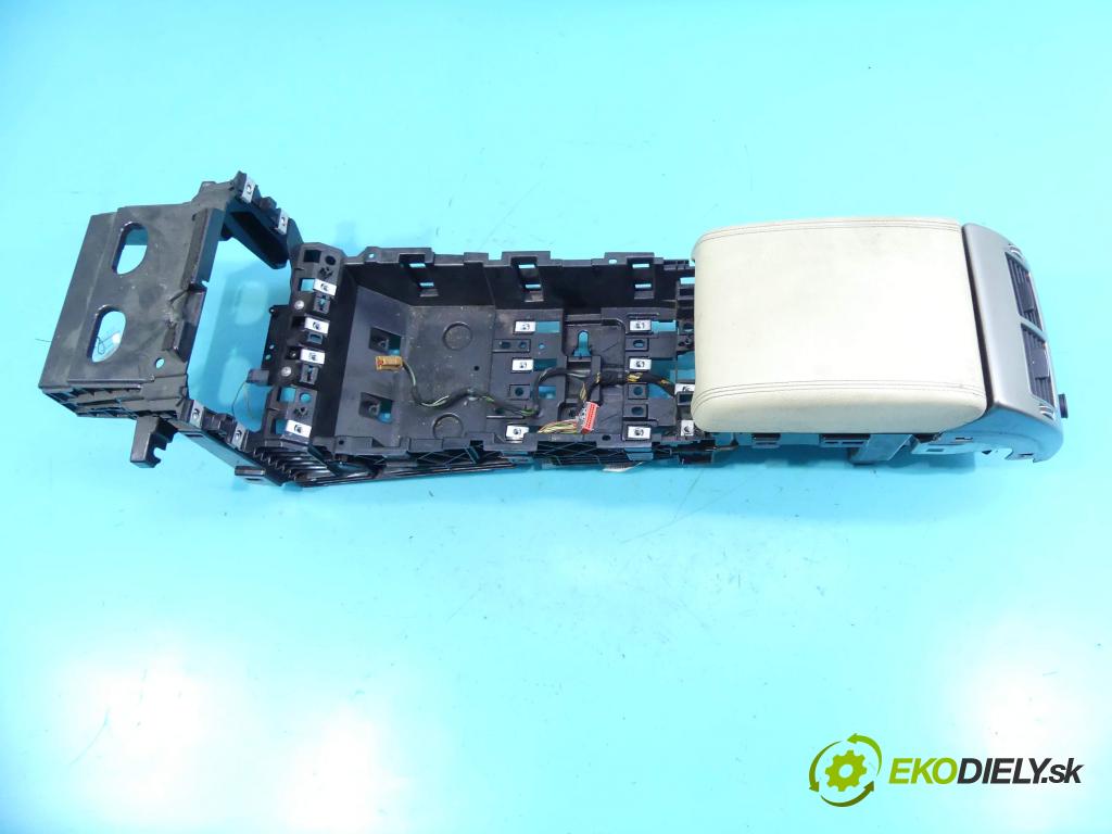 Jaguar XF 2007-2015 3.0 TD V6 241KM automatic 177 kW 2993 cm3 4- operadlo 8X2319C166BA (Lakťové opierky)