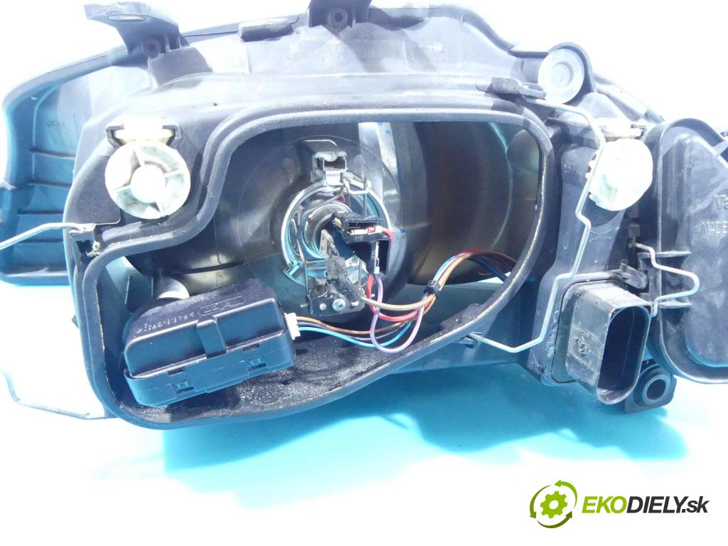 Seat Ibiza III 6L 2002-2008 1.4 16v 75 HP manual 55 kW 1390 cm3 5- Reflektor: pravý  (Pravé)