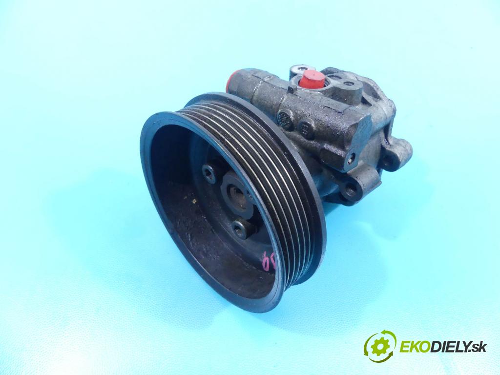 Vw Bora 1.6 16v 105 HP manual 77 kW 1598 cm3 4- čerpadlo posilovač  (Servočerpadlá, pumpy riadenia)