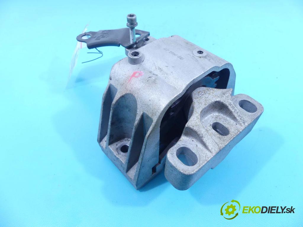 Vw Bora 1.6 16v 105 HP manual 77 kW 1598 cm3 4- airbag motora GSP512347 (Držiaky motora)