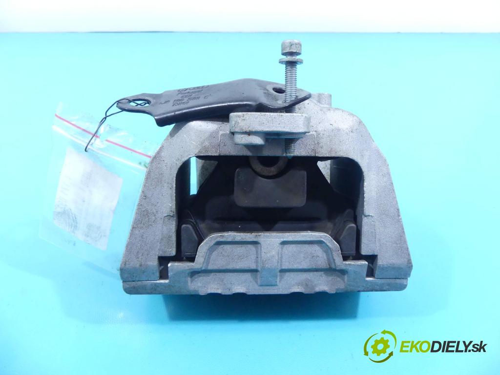 Vw Bora 1.6 16v 105 HP manual 77 kW 1598 cm3 4- airbag motora GSP512347 (Držiaky motora)