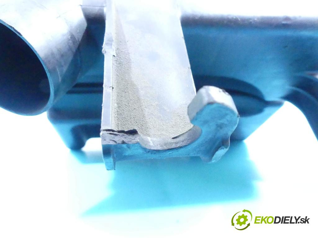 Kia Picanto I 2003-2011 1.0 61 hp manual 44,5 kW 999 cm3 5- obal filtra vzduchu 28110-07000 (Kryty filtrů)