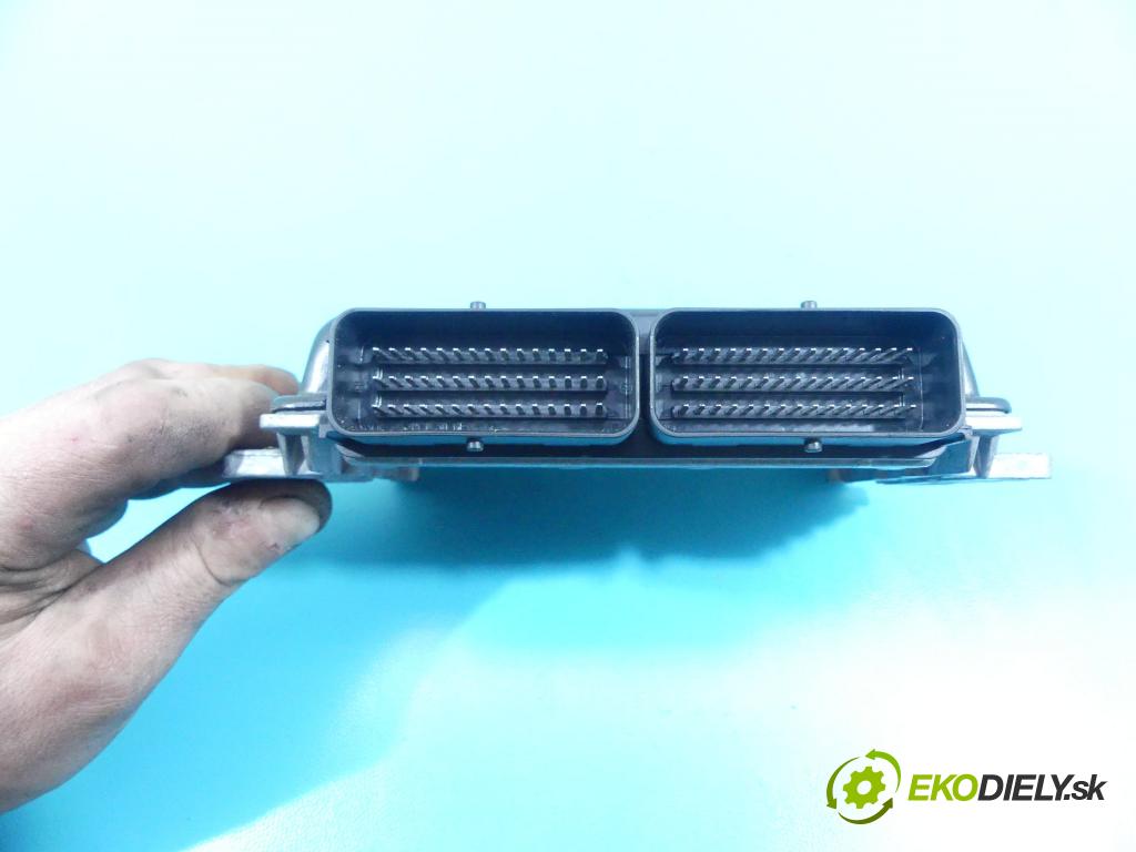 Volvo S40 I 1995-2004 1.9 T 200 HP manual 147 kW 1855 cm3 4- Jednotka riadiaca S108212205B