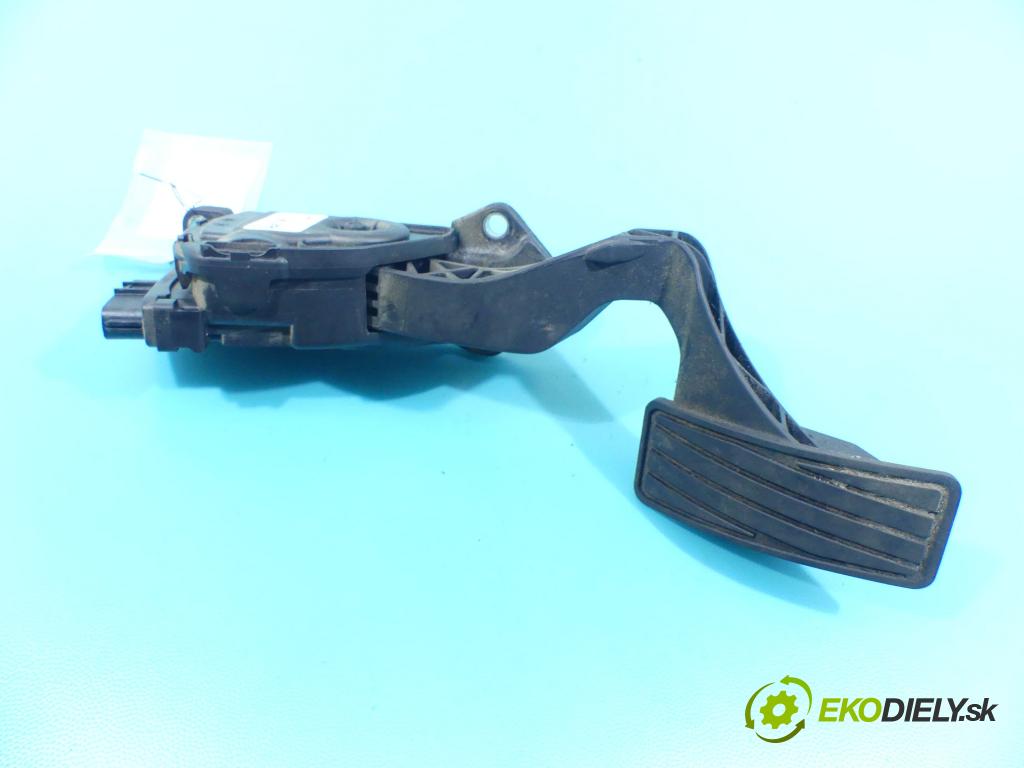 Suzuki Sx4 1.9 DDIS 120 HP manual 88 kW 1910 cm3 5- pedále 49400-79J90 (Pedále)