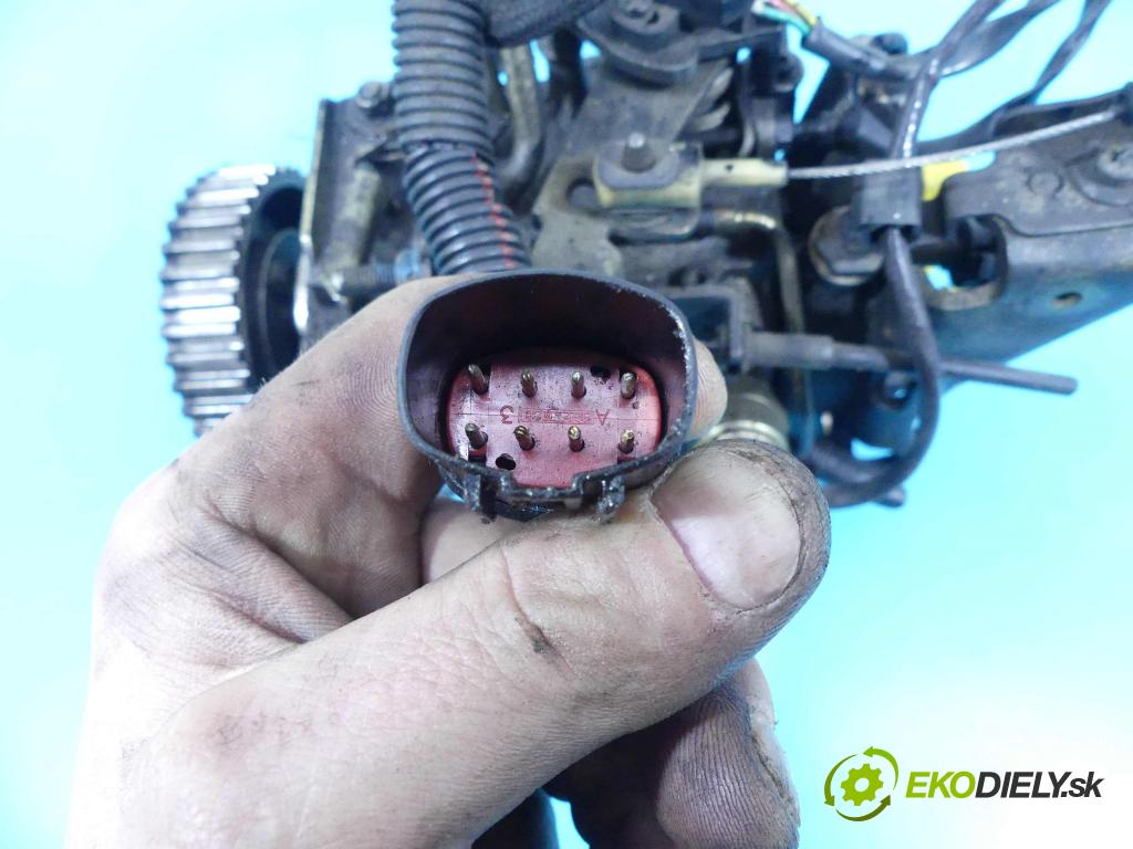 Ford Mondeo Mk2 1996-2000 1.8 TD 90 HP manual 66 kW 1753 cm3 5- čerpadlo vstrekovacia 8448B251A (Vstrekovacie čerpadlá)