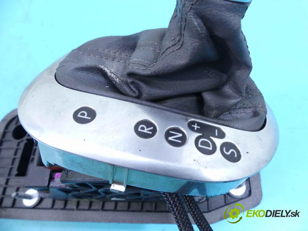 Vw Touran I 2003-2015 1.9 tdi 105 HP automatic 77 kW 1896 cm3 5- Páka: Změny: stupeň,rýchlosť 1T0713061 (Rýchlostné páky / kulisy)