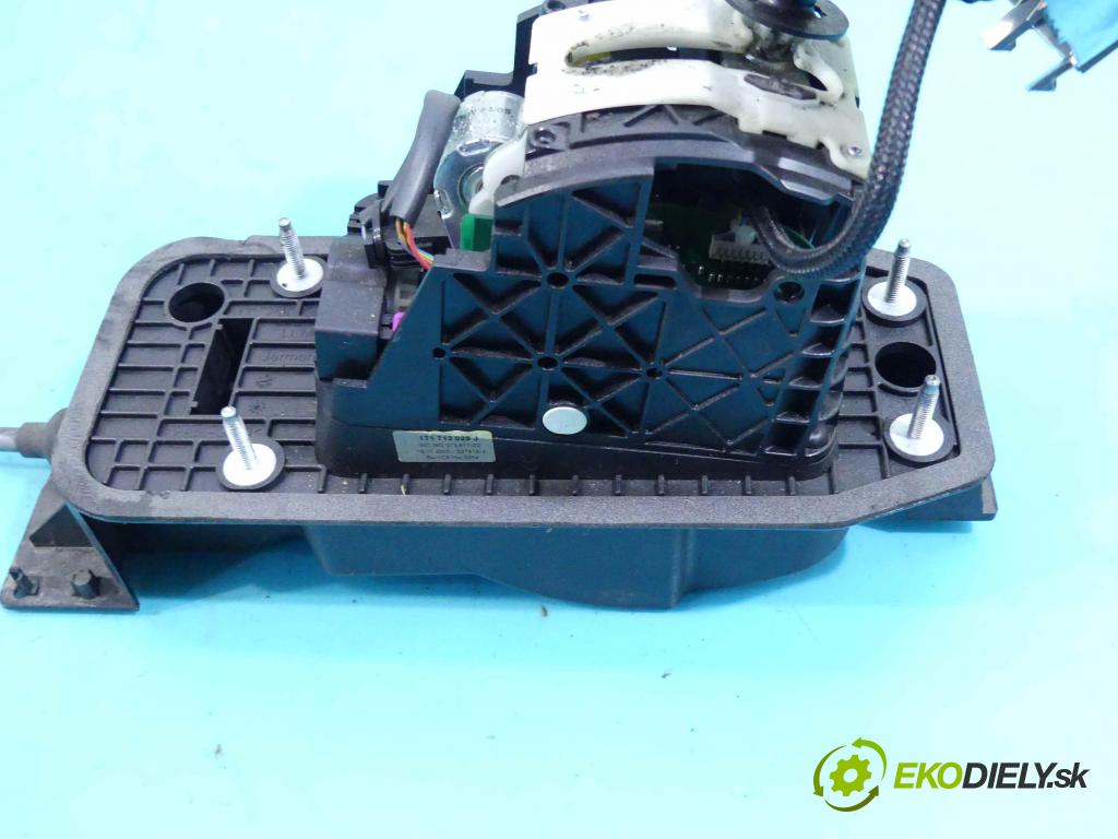 Vw Touran I 2003-2015 1.9 tdi 105 HP automatic 77 kW 1896 cm3 5- Páka: Změny: stupeň,rýchlosť 1T0713061 (Rýchlostné páky / kulisy)