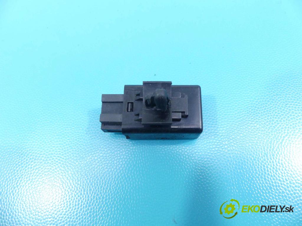 Kia Carens III 2006-2013 2.0 B 16v 144 HP automatic 106 kW 1998 cm3 5- Relé: 95100-2D100 (Relé)