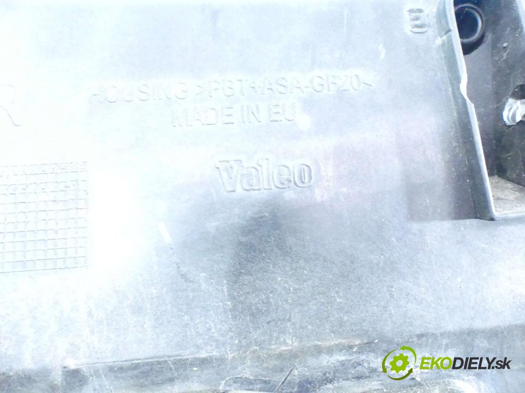 Vw Touareg I 2002-2010 2.5 tdi 174 HP automatic 128 kW 2461 cm3 5- Reflektor: pravý  (Pravé)