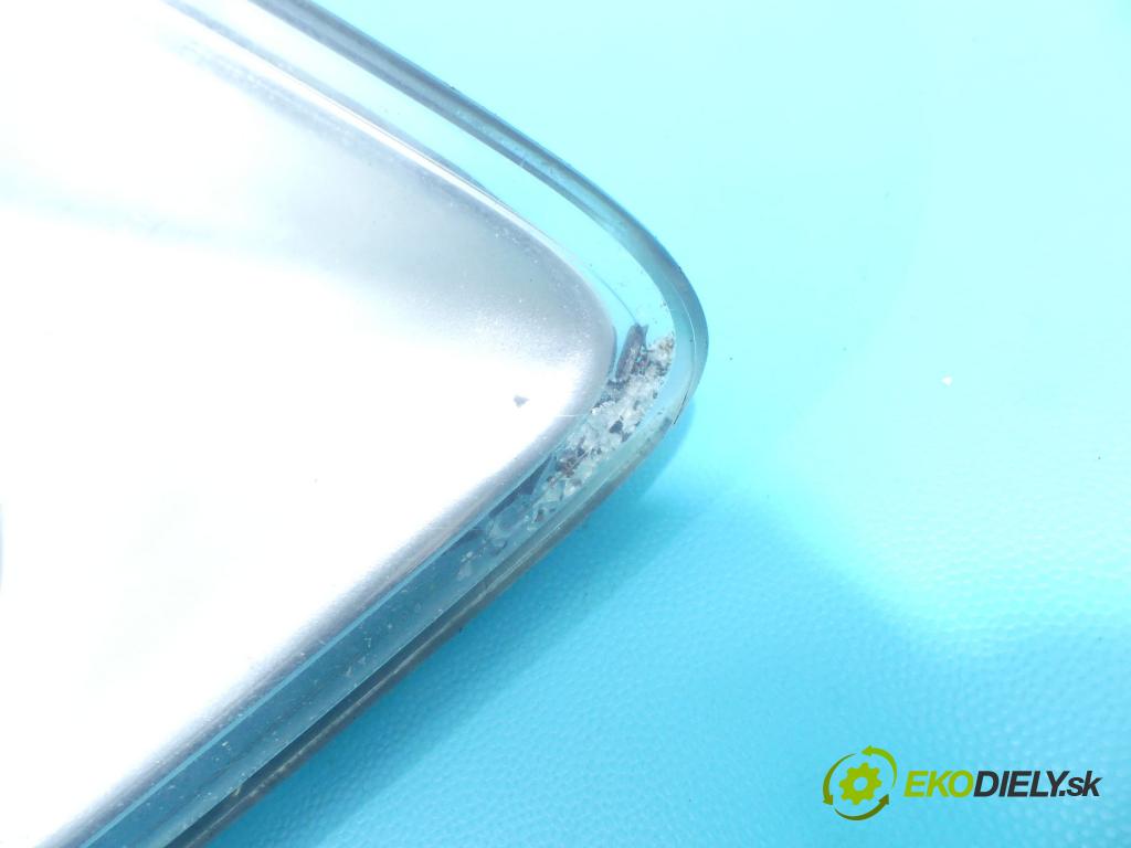 Vw Touareg I 2002-2010 2.5 tdi 174 HP automatic 128 kW 2461 cm3 5- Reflektor: pravý  (Pravé)