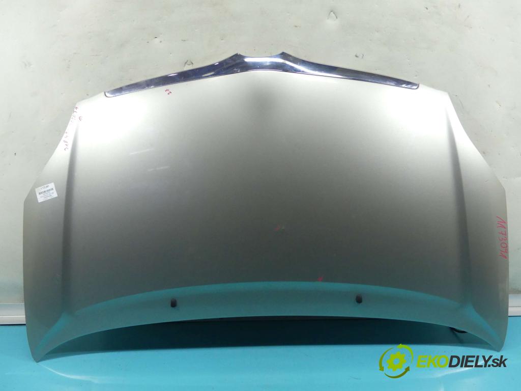 Toyota Corolla Verso I 2001-2004 2.0 D4D 90 HP manual 66 kW 1995 cm3 5- kapota predná 