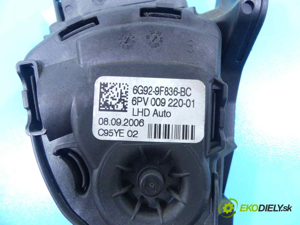Volvo S80 II 2006-2016 2.5 T 200 HP automatic 147 kW 2521 cm3 4- pedále 6PV009220-01 (Pedále)