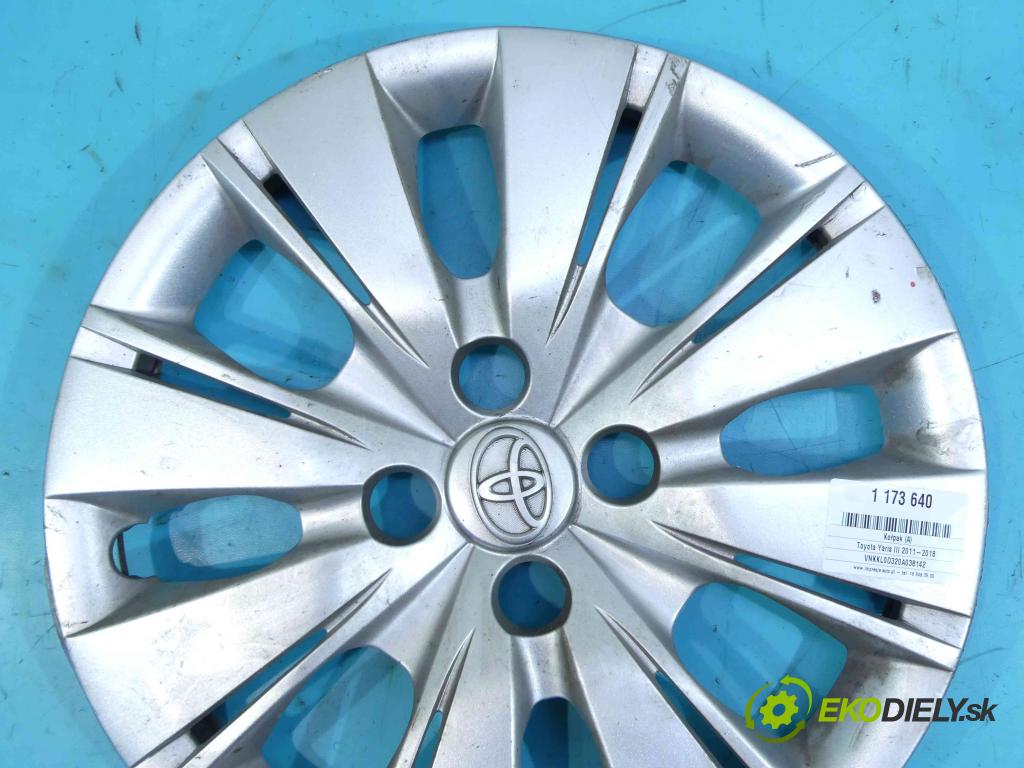 Toyota Yaris III 2011-2018 1.0 vvti 69KM manual 51 kW 998 cm3 5- puklica 42602-0D210 (Puklice)