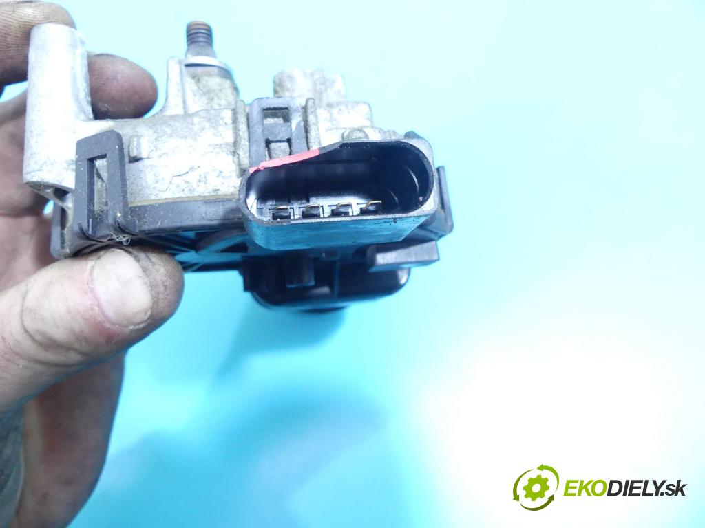 Fiat Croma II 2005-2010 2.2 16v 147 HP manual 108 kW 2198 cm3 5- motor stieračov predné 0390241915