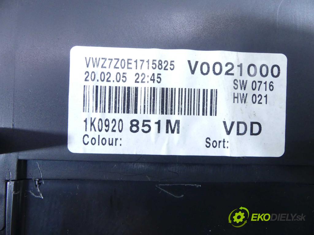 Vw Golf plus 1.4 16v 75 HP manual 55 kW 1390 cm3 5- prístrojovka/ budíky 1K0920851M (Prístrojové dosky, displeje)