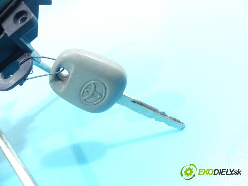 Toyota Avensis III T27 2009-2018 2.0 D4D 126 HP manual 93 kW 1998 cm3 5- rukoväť predné ľavé mimo:  (Vonkajšie predné ľavé)