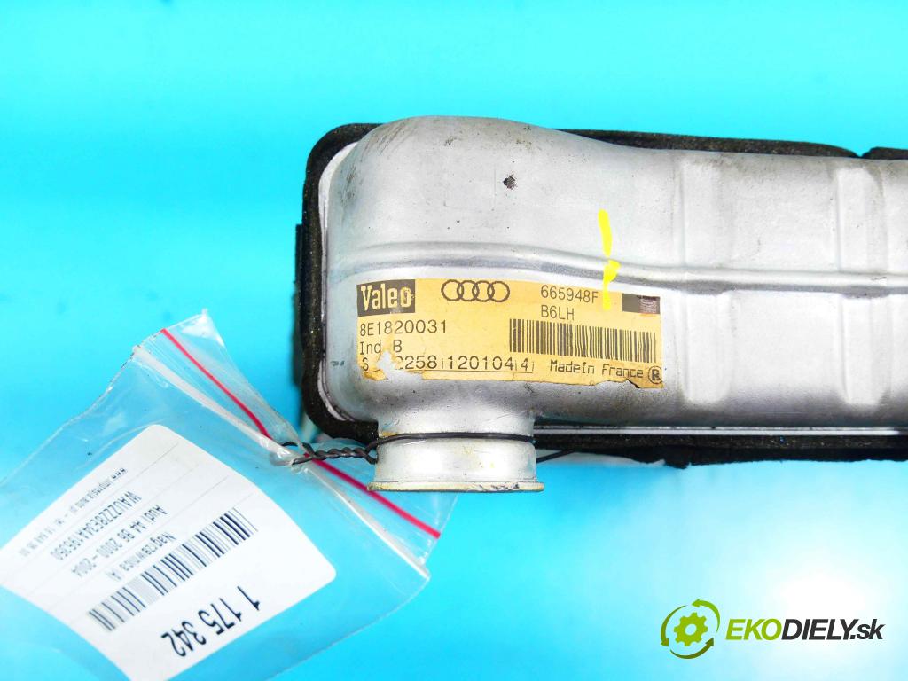 Audi A4 B6 2000-2004 2.5 tdi 179KM automatic 132 kW 2496 cm3 5- radiator 8E1820031 (Radiátory kúrenia)