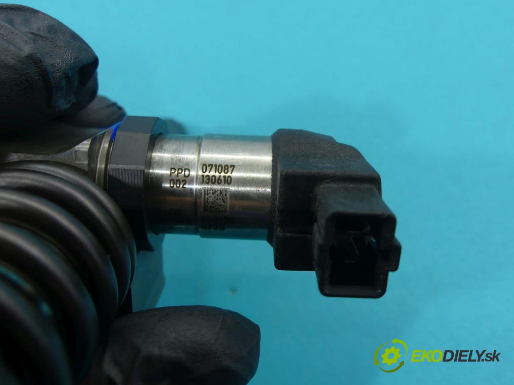 Vw Passat B6 2005-2010 2.0 tdi 140 HP manual 103 kW 1968 cm3 5- vstrekovacie čerpadlo 03G130073S (Vstrekovače)