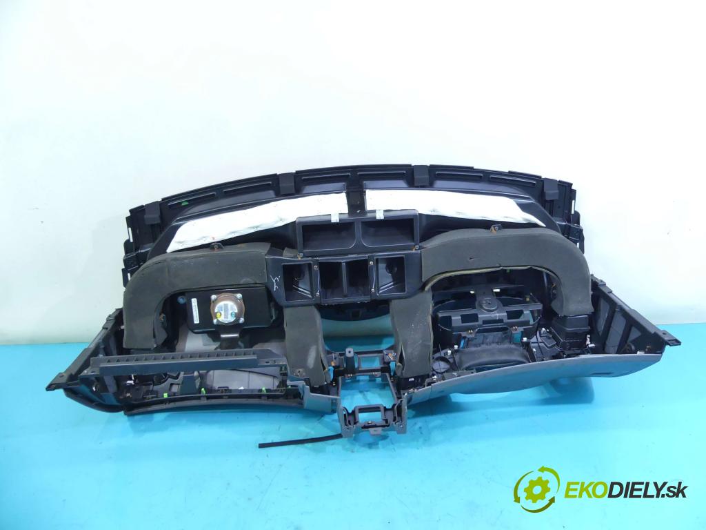 Hyundai Elantra V 2010-2016 1.8 16v 147 HP automatic 108 kW 1800 cm3 4- kokpit,pristrojová doska rozdeľovacia