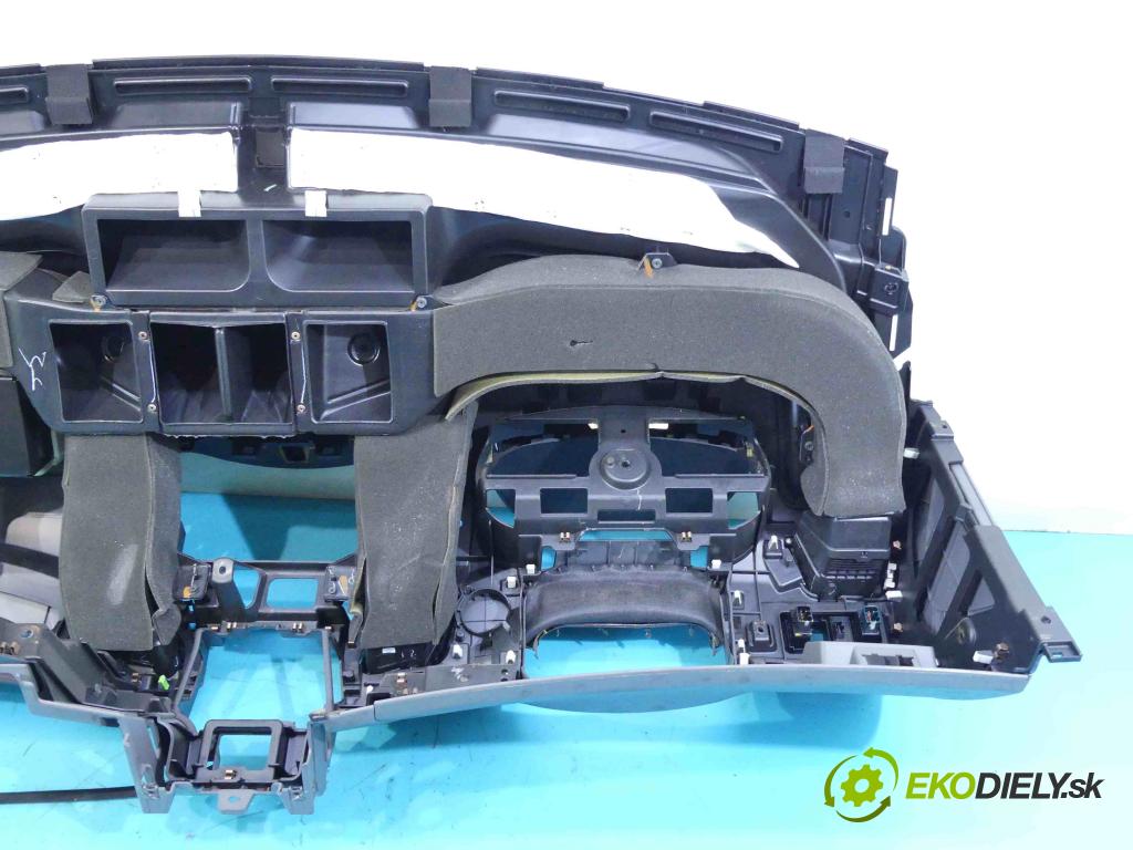 Hyundai Elantra V 2010-2016 1.8 16v 147 HP automatic 108 kW 1800 cm3 4- kokpit,pristrojová doska rozdeľovacia