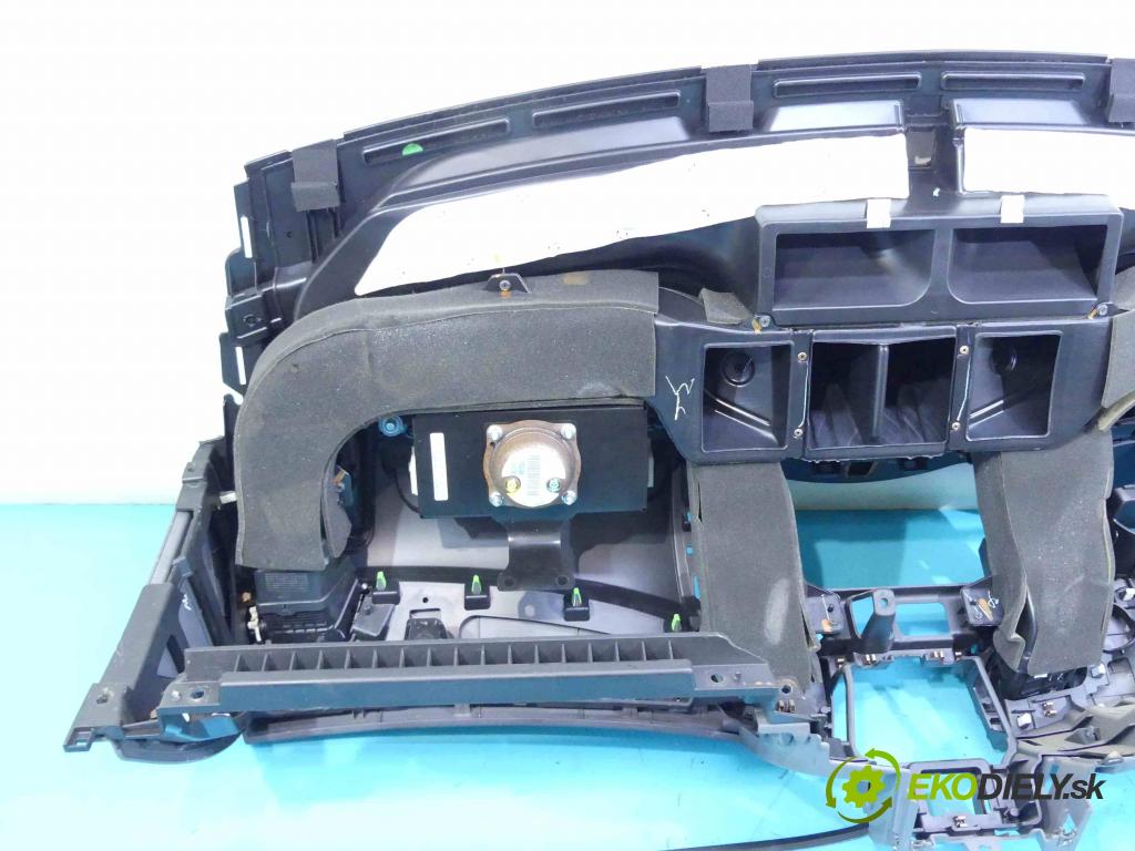 Hyundai Elantra V 2010-2016 1.8 16v 147 HP automatic 108 kW 1800 cm3 4- kokpit,pristrojová doska rozdeľovacia
