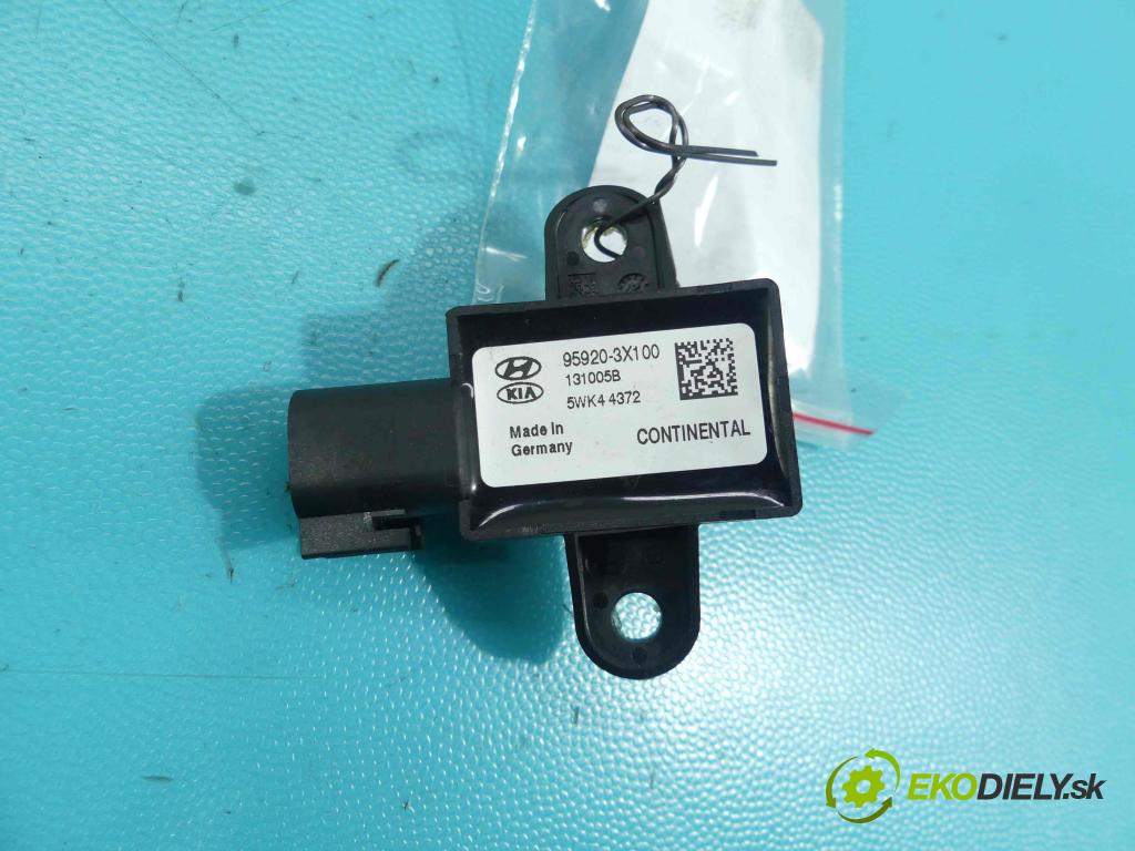 Hyundai Elantra V 2010-2016 1.8 16v 147 HP automatic 108 kW 1800 cm3 4- snímač šokovat: 5WK44372 (Snímače nárazu)