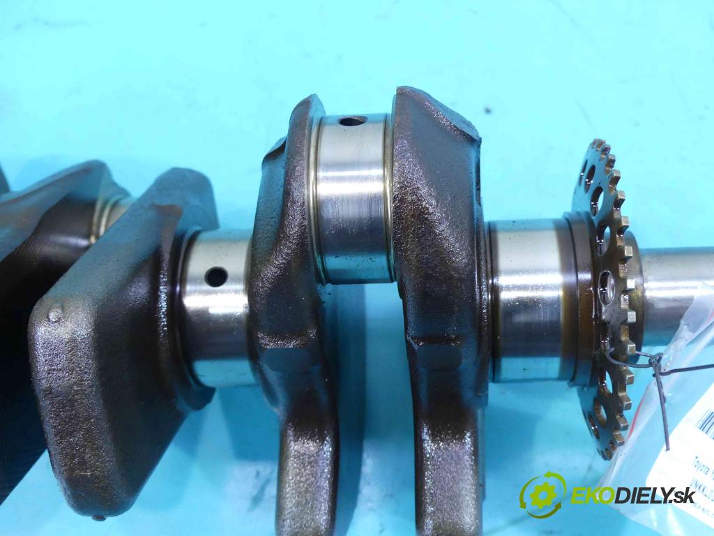 Toyota Yaris III 2011-2018 1.0 vvti 69KM manual 51 kW 998 cm3 5- Hřídel: kľukový 1KR (Ostatné)